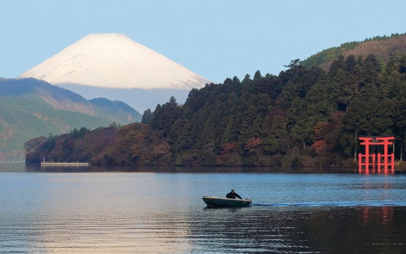 کوه فوجی نماد کشور ژاپن و آتش_فشان نیمه فعال